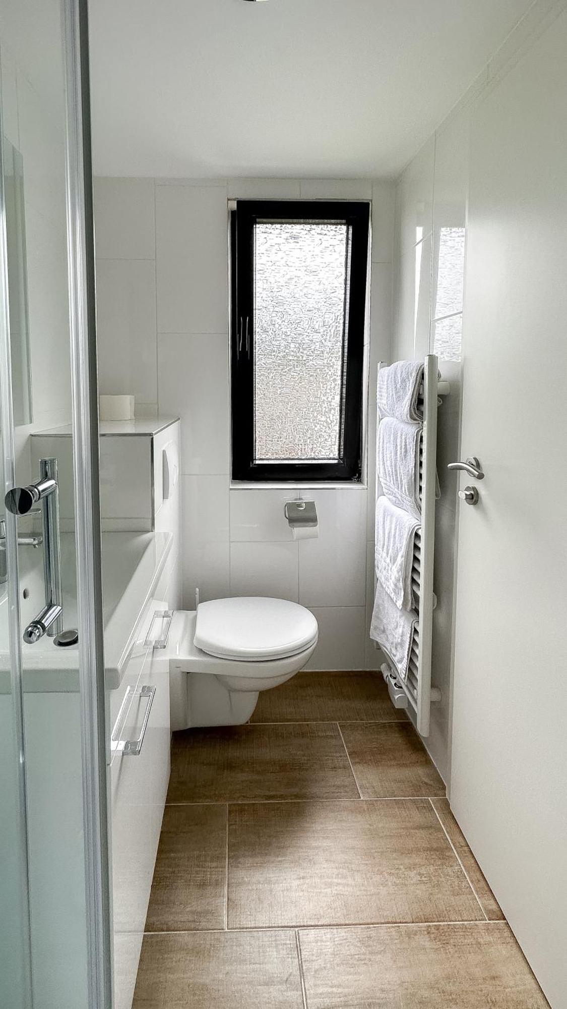 Hotel Zum Hahn Garbsen Luaran gambar