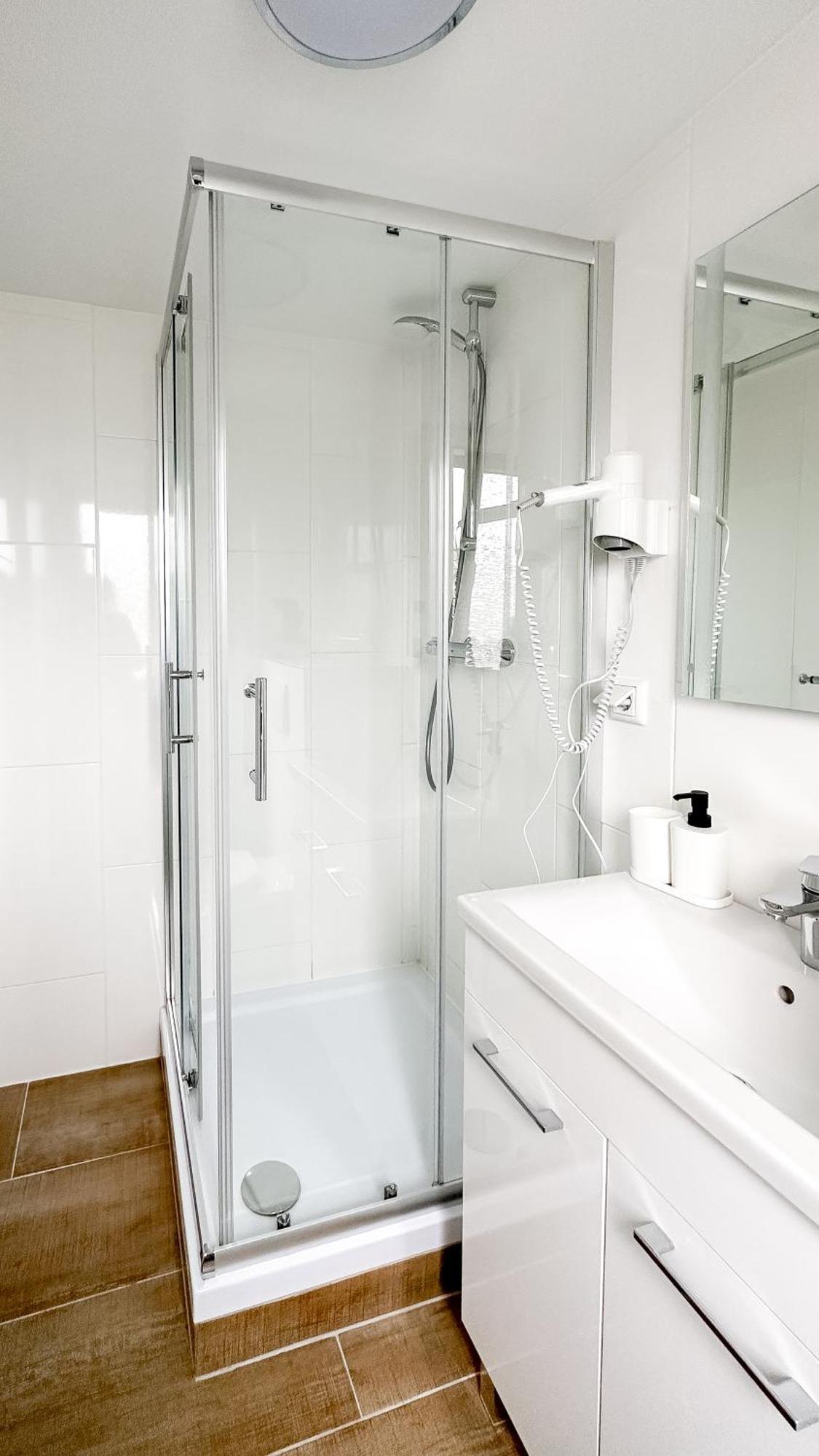 Hotel Zum Hahn Garbsen Luaran gambar