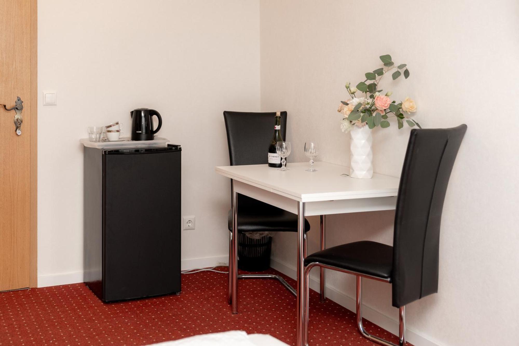 Hotel Zum Hahn Garbsen Luaran gambar